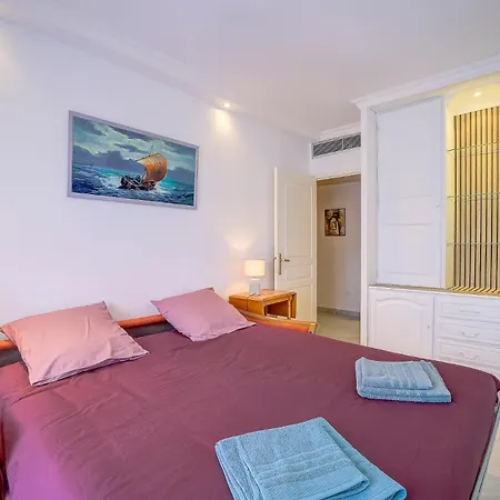 Le Cap St-charles - Spacieux Dernier étage - Terrasses - Climatisation - Parking Appartement