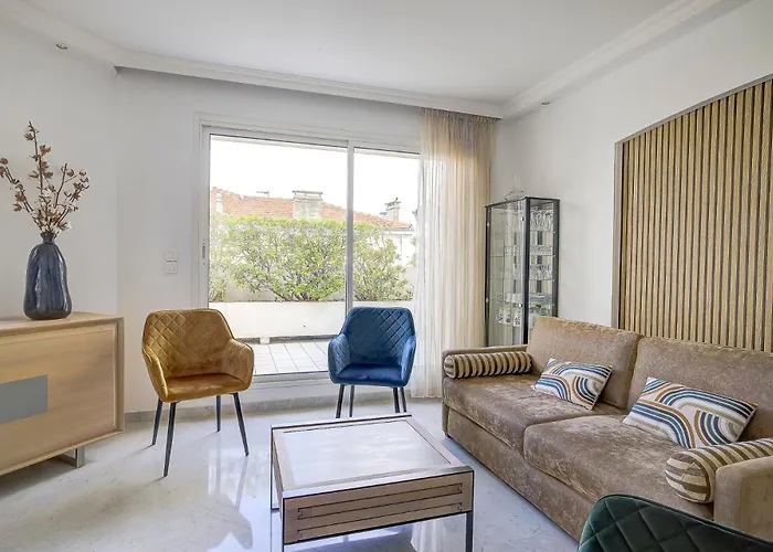 Le Cap St-charles - Spacieux Dernier étage - Terrasses - Climatisation - Parking Appartamento