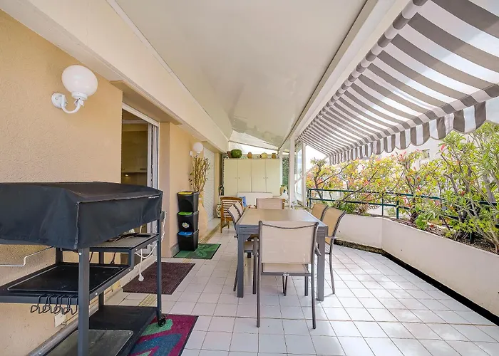 Le Cap St-charles - Spacieux Dernier étage - Terrasses - Climatisation - Parking Appartamento