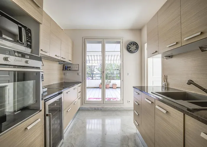 Le Cap St-charles - Spacieux Dernier étage - Terrasses - Climatisation - Parking Appartamento